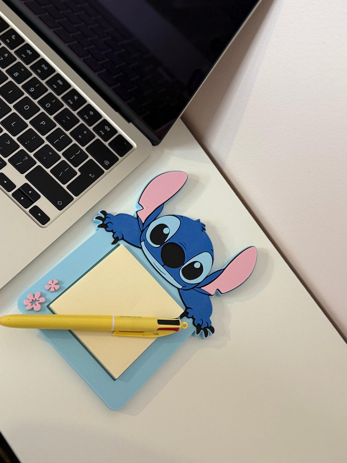 Stitch post it note holder