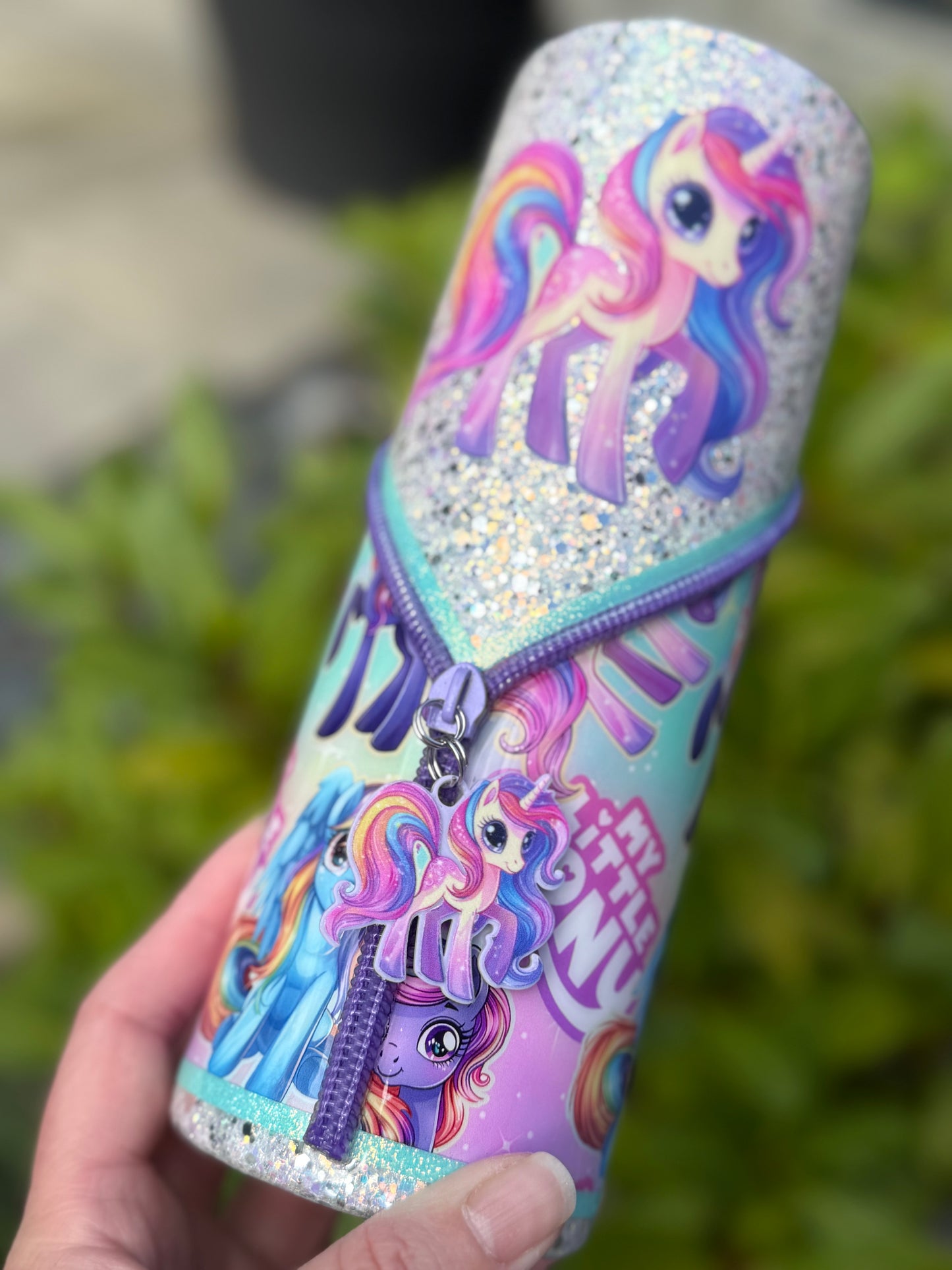 Pony zipper Hyperion tumbler