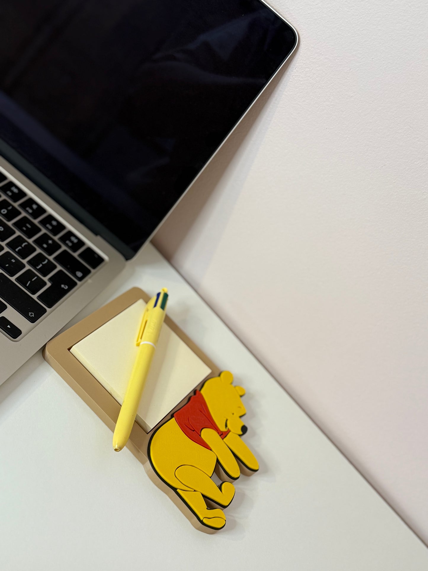 Pooh Bear post it note holder