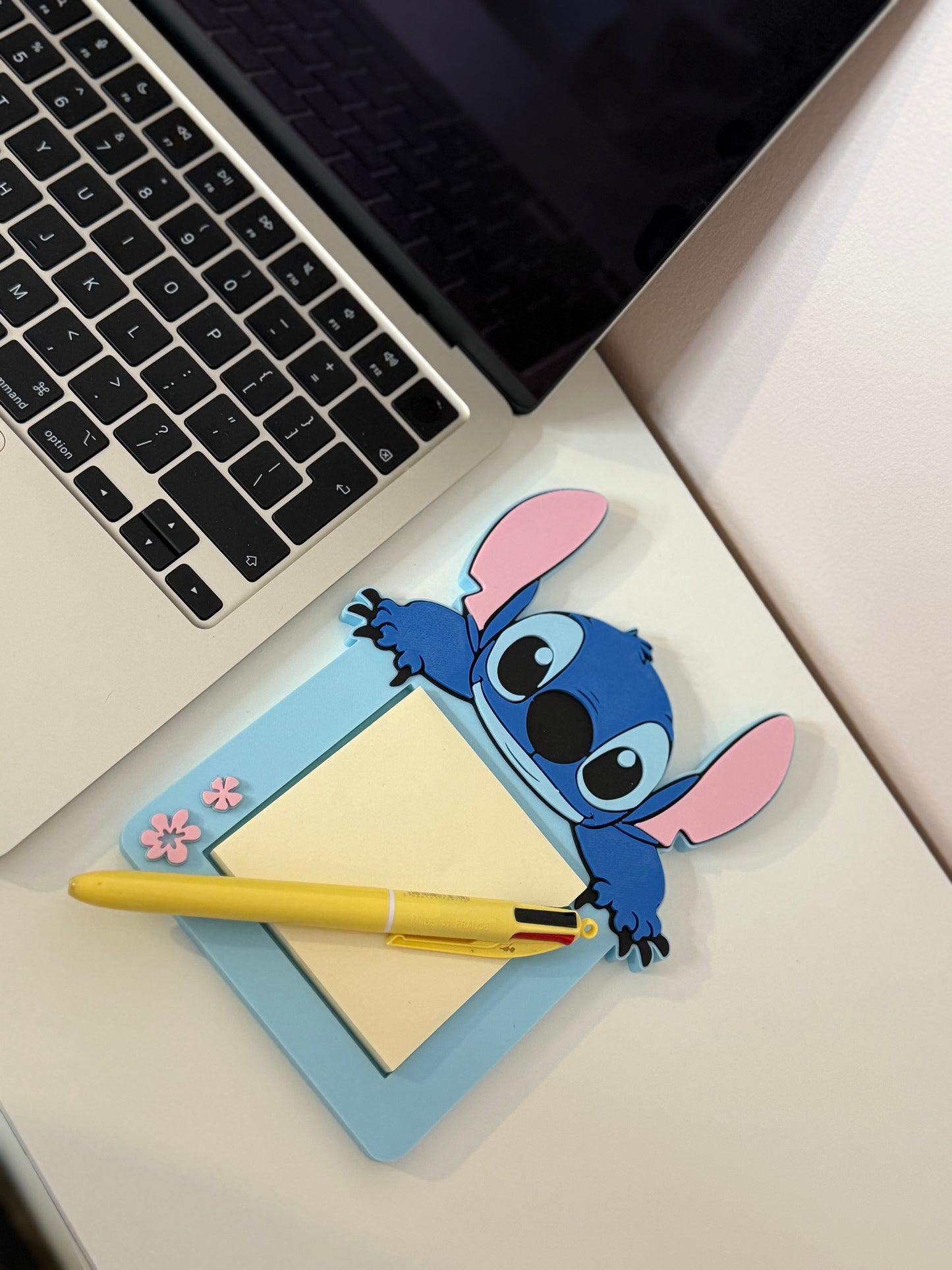 Stitch post it note holder
