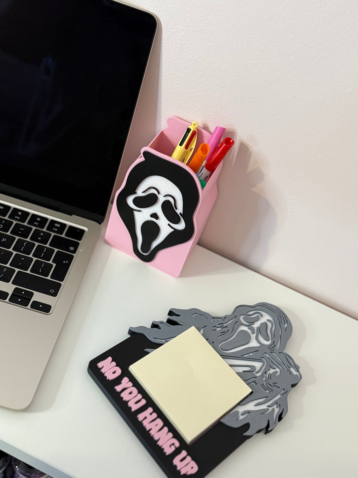Ghostface pen pot