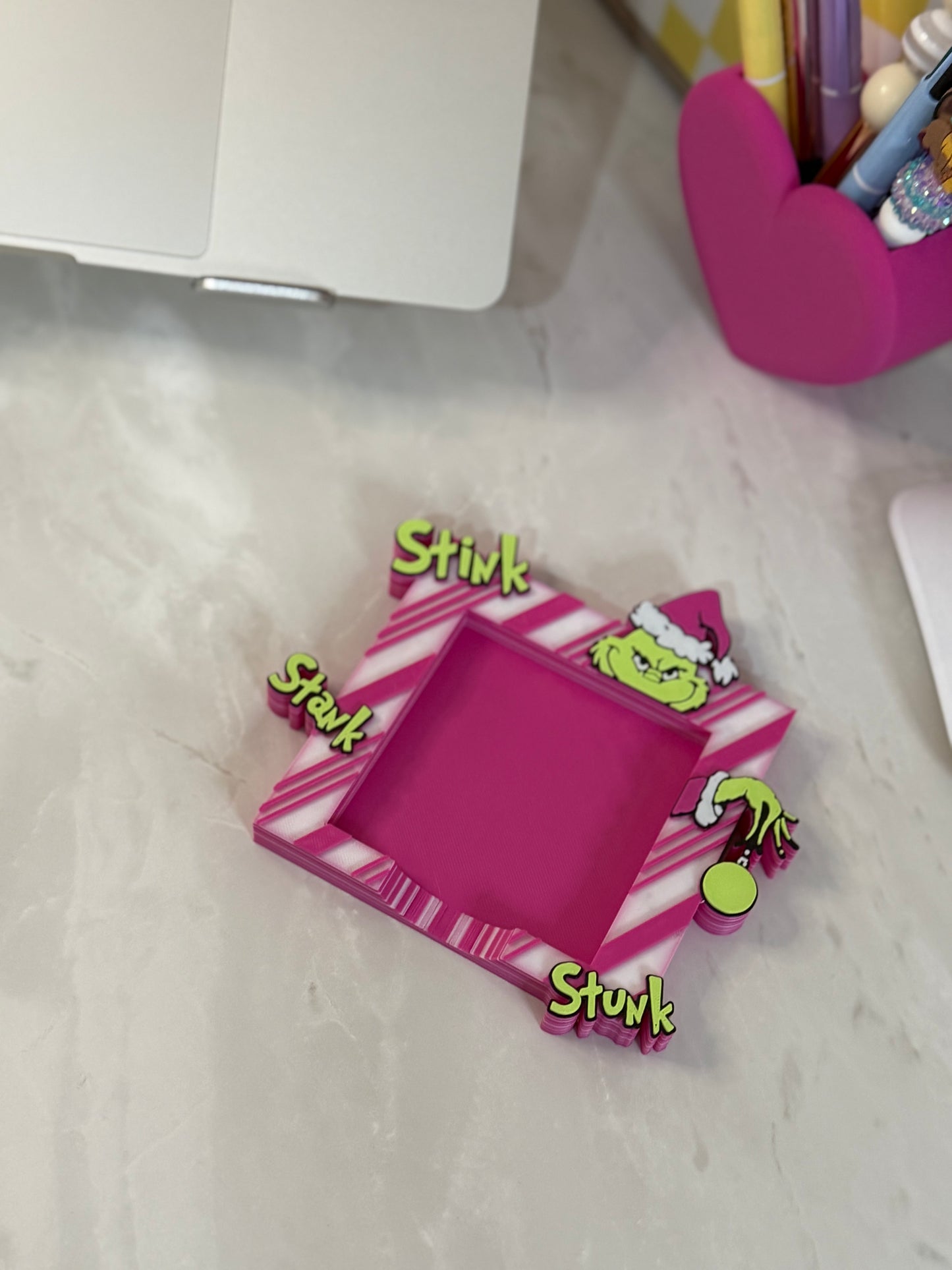 Grinch post it holder