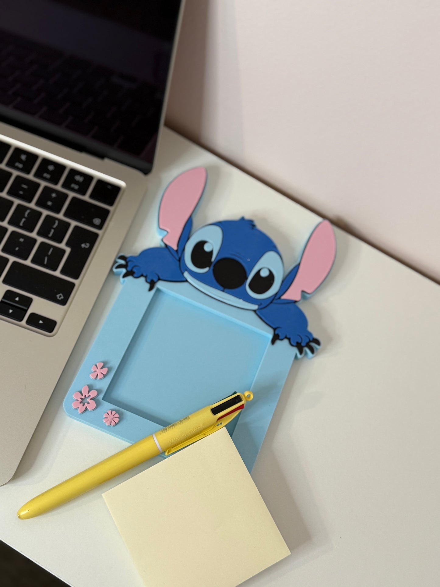 Stitch post it note holder