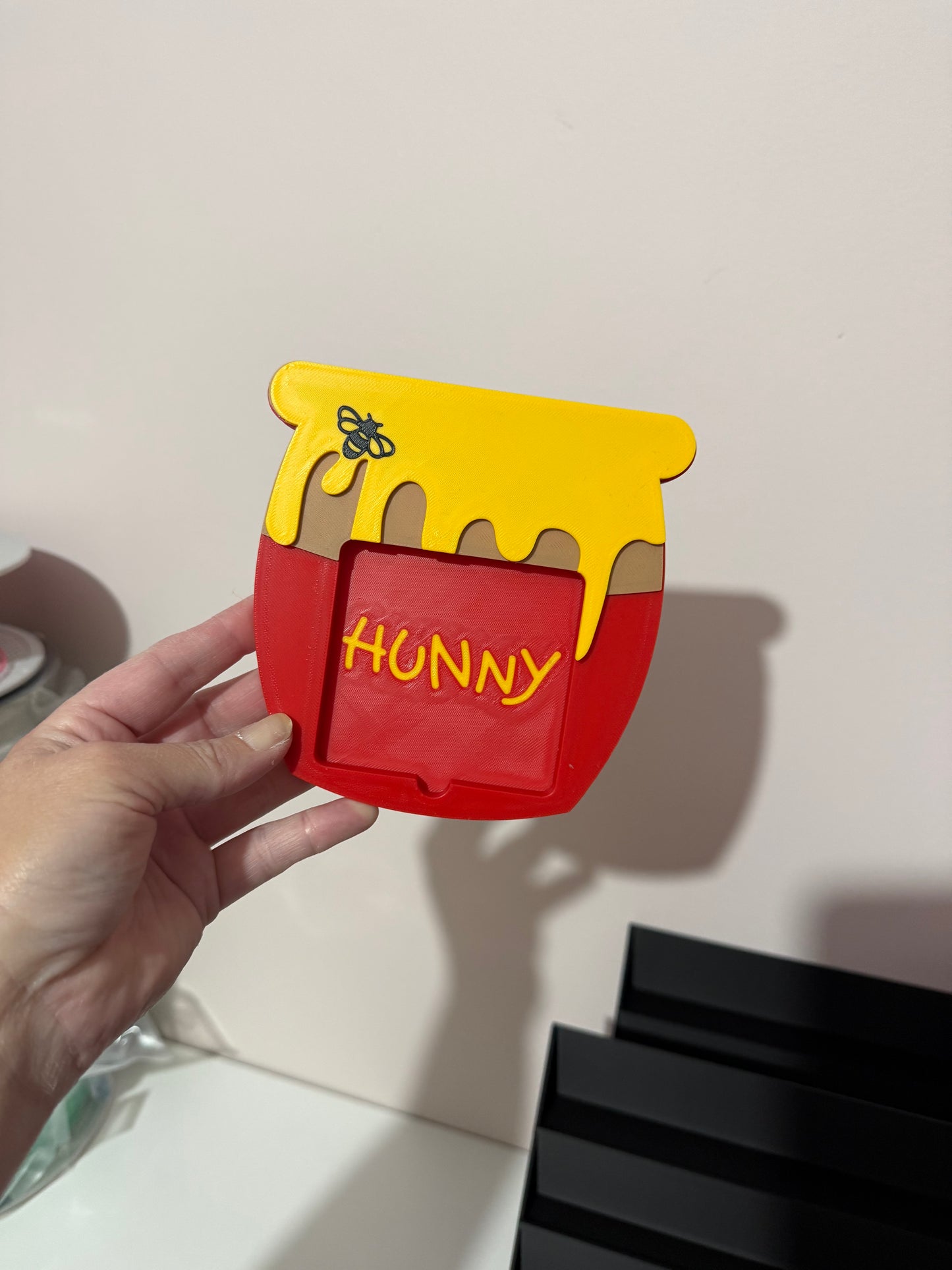 Pooh bear post it and pen holder