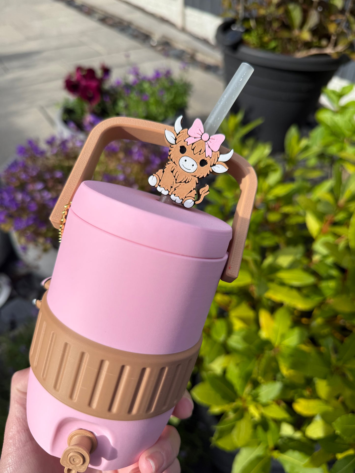 Highland cow can holder